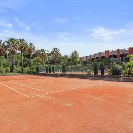 Апартаменты Le Plaza - Sea View - Car Park - Swimming Pool - Tennis Court Мандельё-ла-Напуль