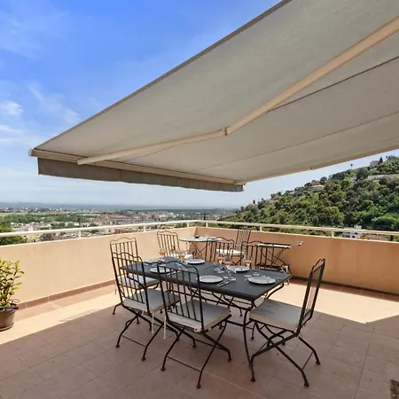 Апартаменты Le Plaza - Sea View - Car Park - Swimming Pool - Tennis Court Мандельё-ла-Напуль