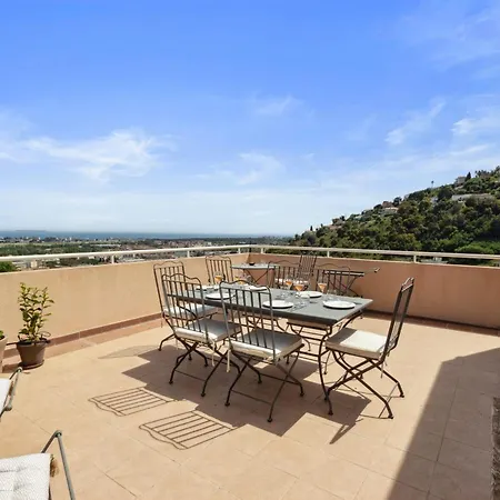 Le Plaza - Sea View - Car Park - Swimming Pool - Tennis Court *