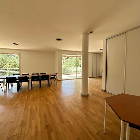 Апартаменты Le Plaza - Sea View - Car Park - Swimming Pool - Tennis Court Мандельё-ла-Напуль